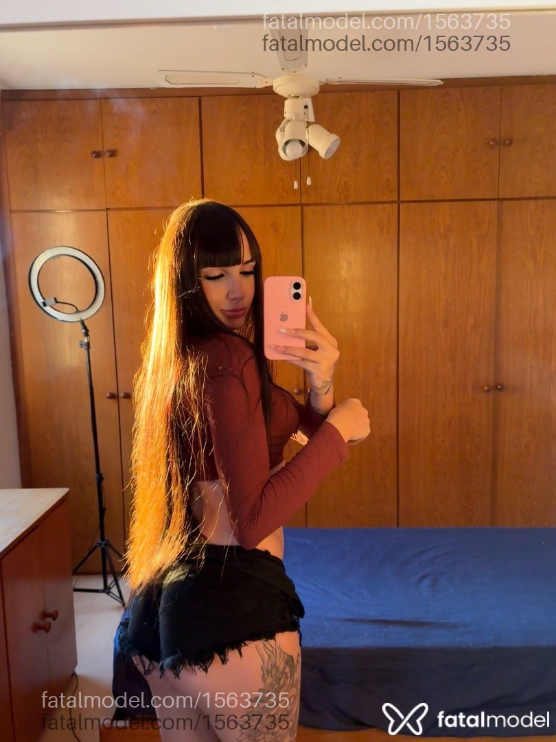 Acompanhante mulher trans morena (o) de olhos castanhos em São Paulo - Mel