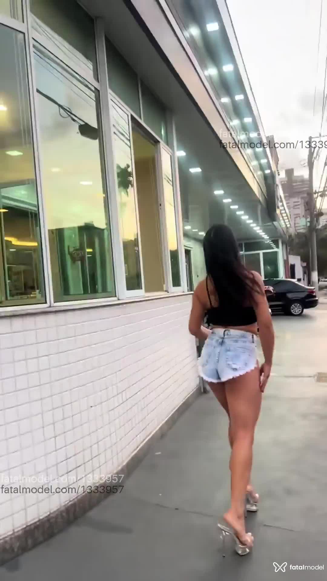 Acompanhante mulher morena (o) de olhos castanhos em São Paulo - ValMineirinha