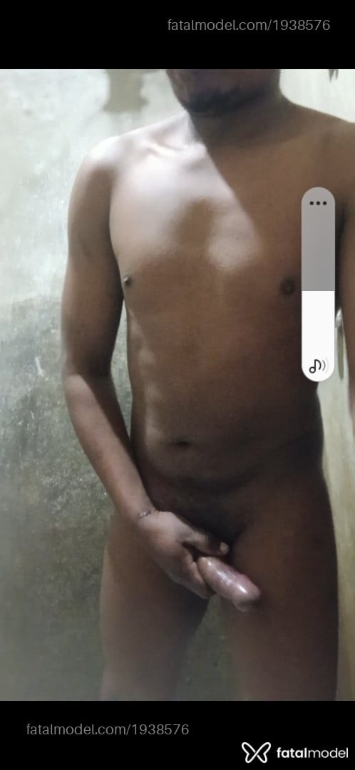 Acompanhante homem trans morena (o) de olhos pretos em Vacaria - Rafary