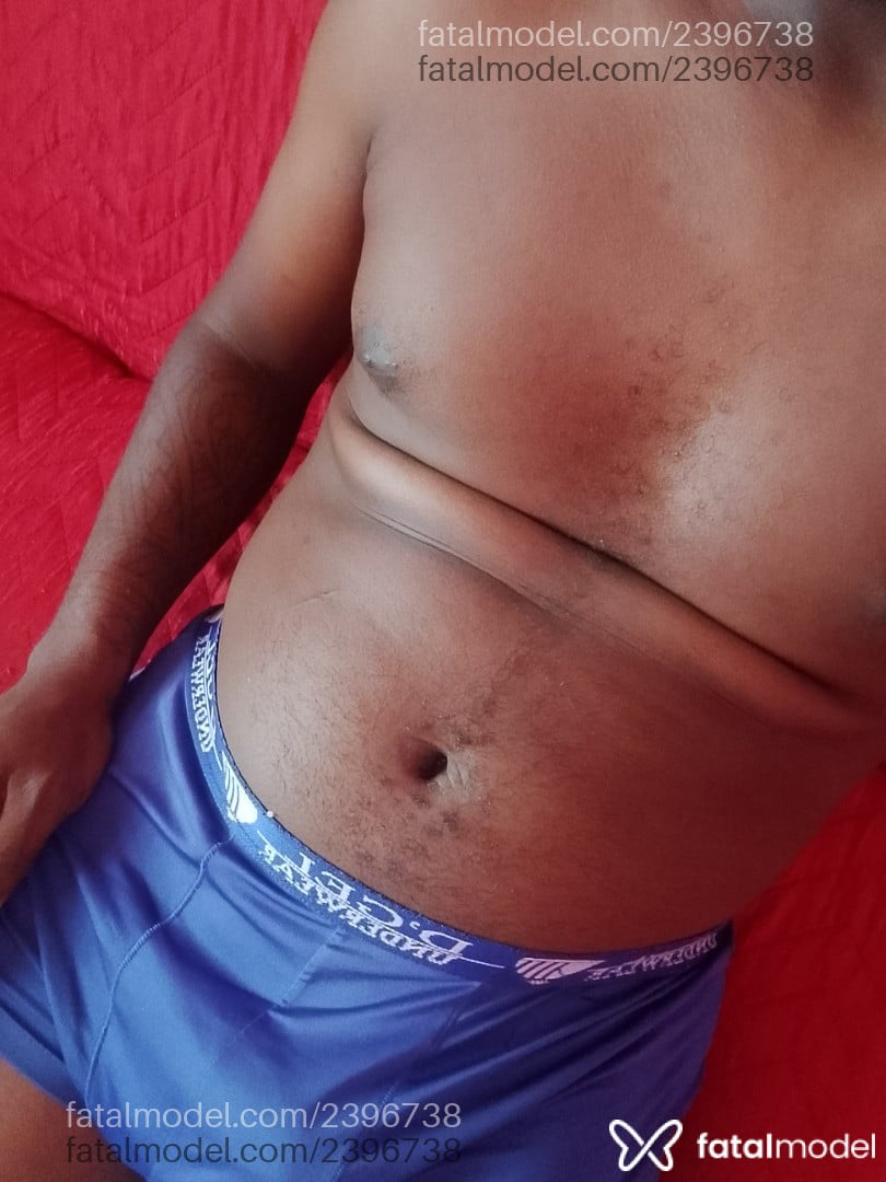 Acompanhante homem morena (o) de olhos castanhos em Simões Filho - Bruno