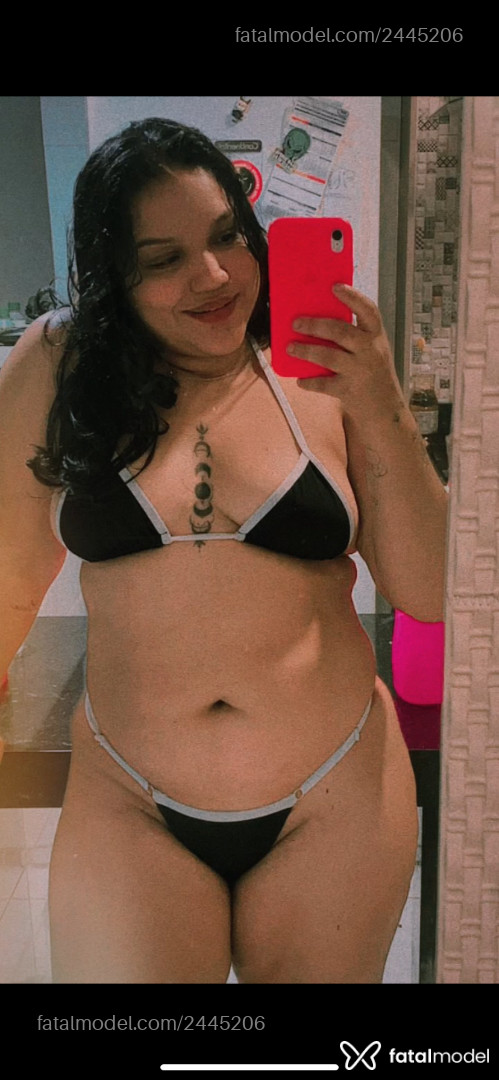 Acompanhante mulher morena (o) de olhos pretos em Virtual Acompanhante mulher morena (o) de olhos pretos em Virtual - Marcelly