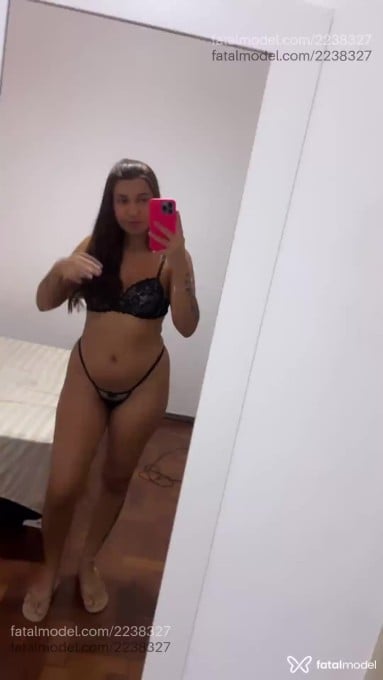 Acompanhante mulher com cabelo castanho de olhos mel em Divinópolis - Bruninha