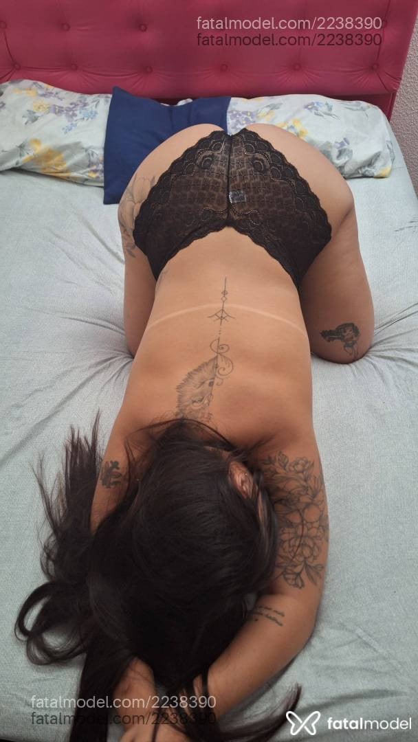 Acompanhante mulher morena (o) de olhos castanhos em Pelotas Acompanhante mulher morena (o) de olhos castanhos em Pelotas - Karol Nogueira