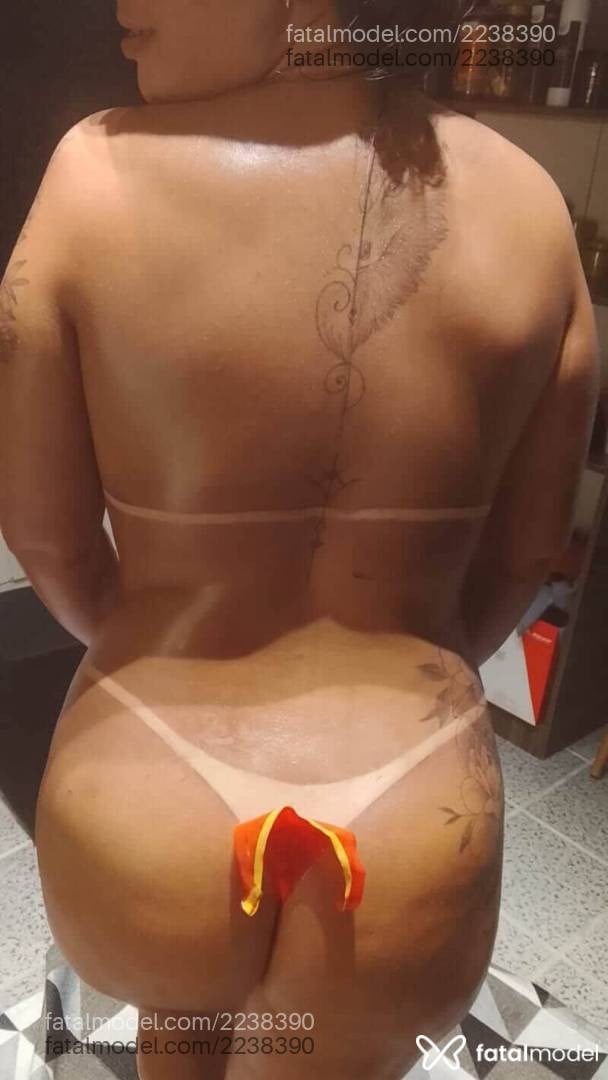 Acompanhante mulher morena (o) de olhos castanhos em Pelotas Acompanhante mulher morena (o) de olhos castanhos em Pelotas - Karol Nogueira