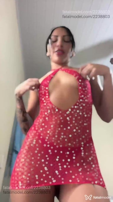 Acompanhante mulher morena (o) de olhos mel - Belly Menezes