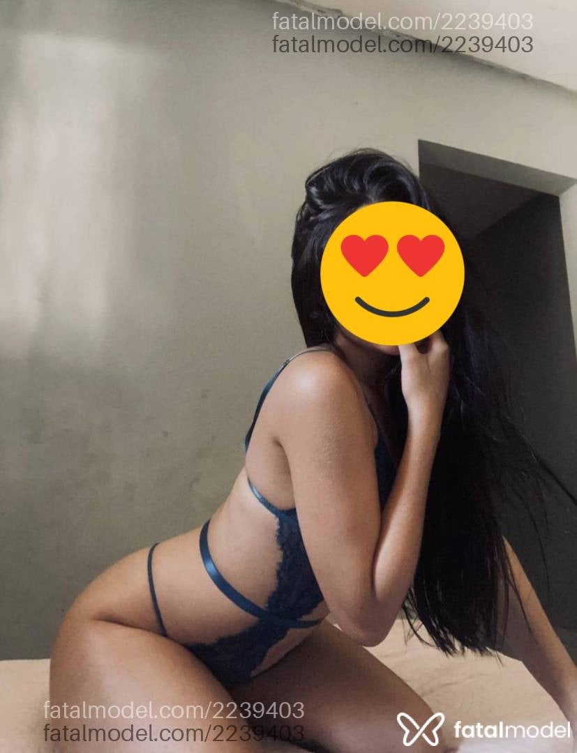 Acompanhante mulher morena (o) de olhos pretos - Bruna