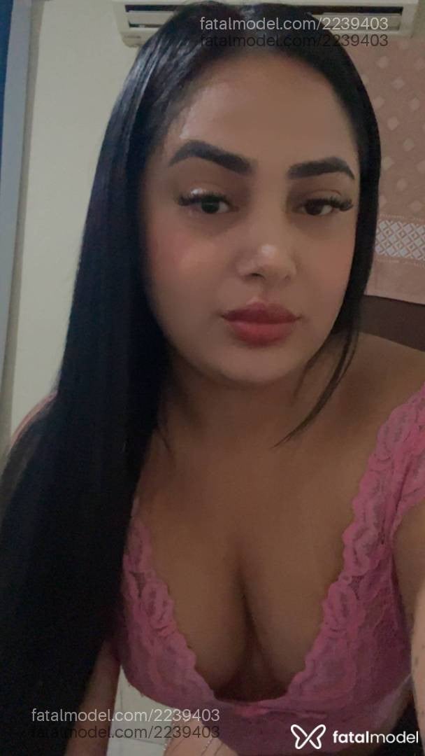 Acompanhante mulher morena (o) de olhos pretos - Bruna