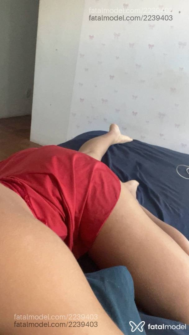 Acompanhante mulher morena (o) de olhos pretos - Bruna