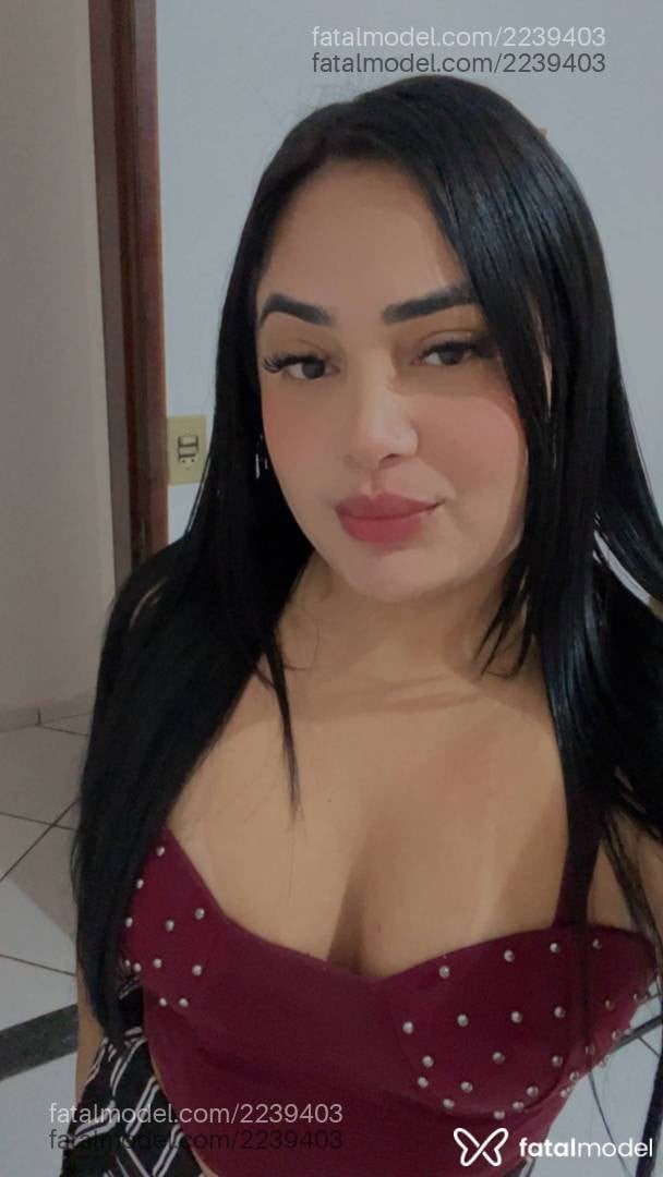 Acompanhante mulher morena (o) de olhos pretos - Bruna