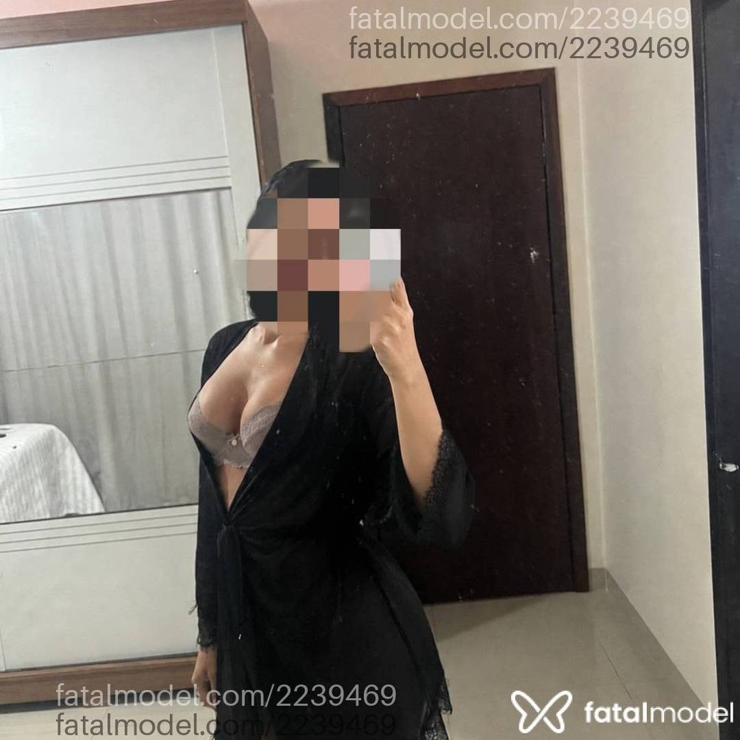Acompanhante mulher morena (o) de olhos castanhos - Mariah