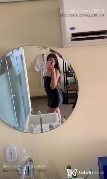 Acompanhante mulher morena (o) de olhos castanhos - Mari Santos