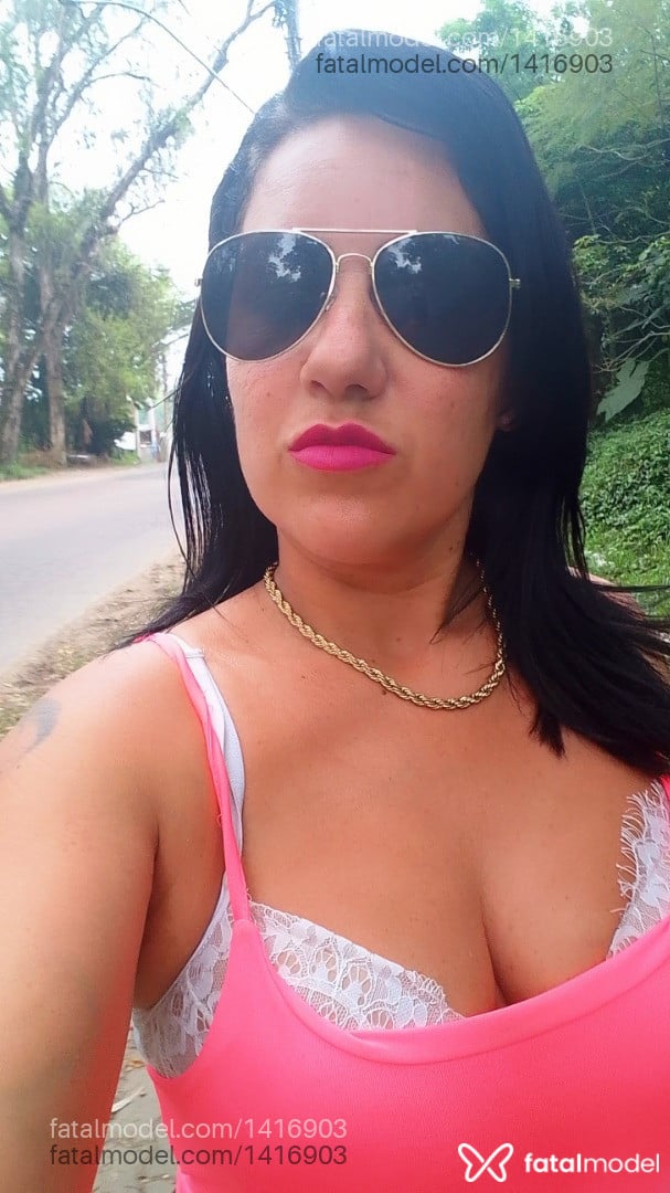 Acompanhante mulher morena (o) de olhos castanhos em Alvorada Acompanhante mulher morena (o) de olhos castanhos em Alvorada - Brenda Lins