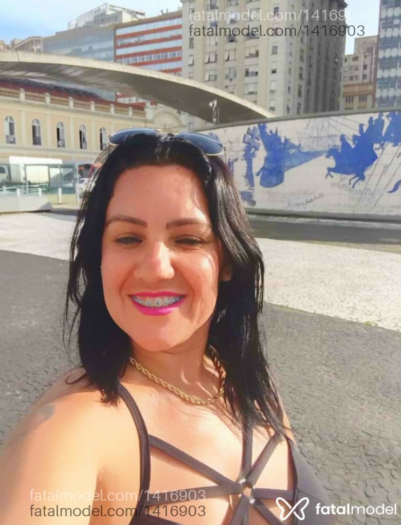 Acompanhante mulher morena (o) de olhos castanhos em Alvorada Acompanhante mulher morena (o) de olhos castanhos em Alvorada - Brenda Lins