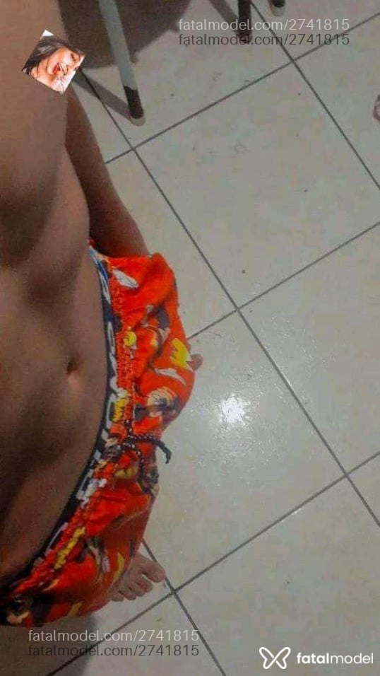 Acompanhante homem com cabelo castanho de olhos castanhos em Veranópolis Acompanhante homem com cabelo castanho de olhos castanhos em Veranópolis - Oii