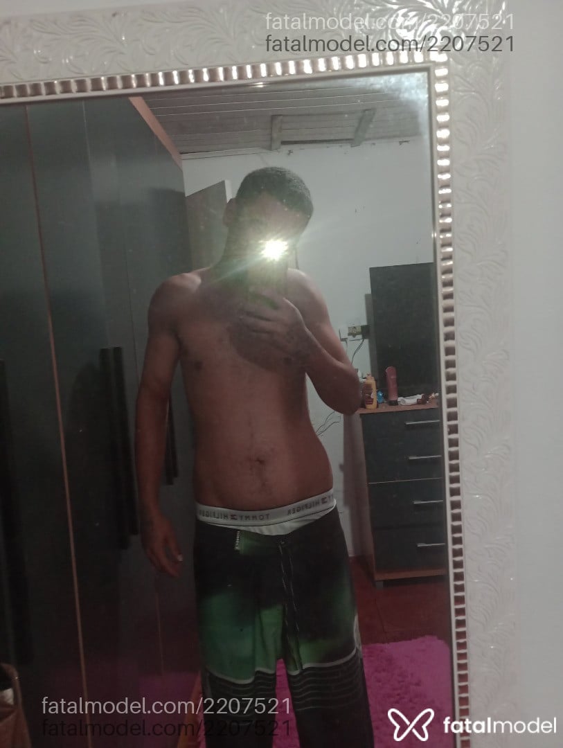 Acompanhante homem morena (o) de olhos castanhos em Gravataí Acompanhante homem morena (o) de olhos castanhos em Gravataí - Silva
