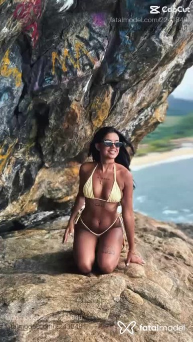 Acompanhante mulher loira (o) de olhos castanhos em Sorriso - Babi