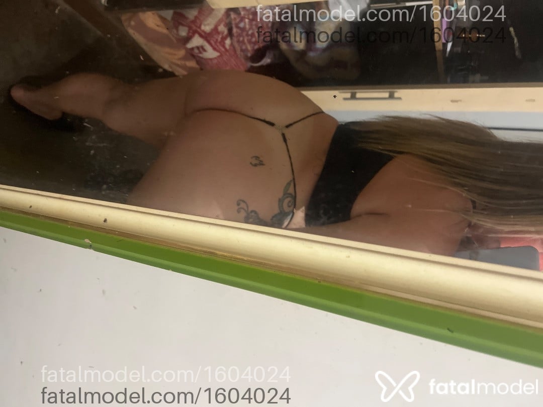 Acompanhante mulher loira (o) de olhos verdes em Vila Flores - Lavínia Bastos