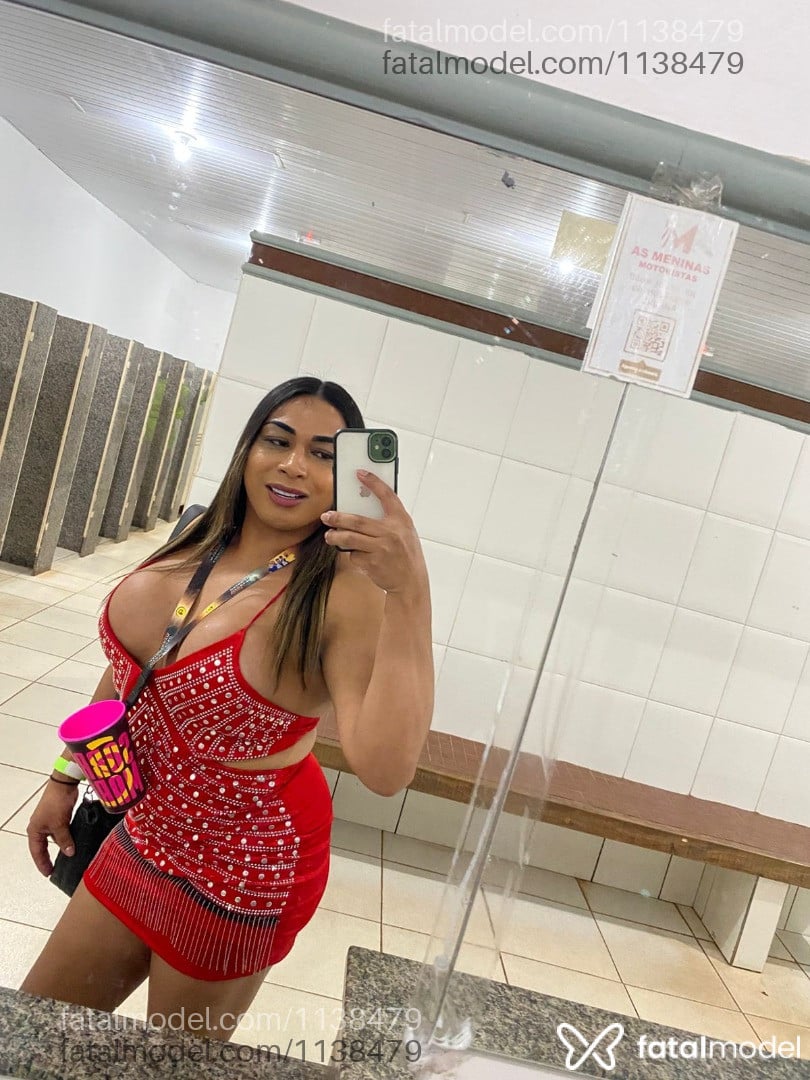 Acompanhante mulher trans loira (o) de olhos castanhos em São Sebastião do Paraíso - Camila Alvarenga