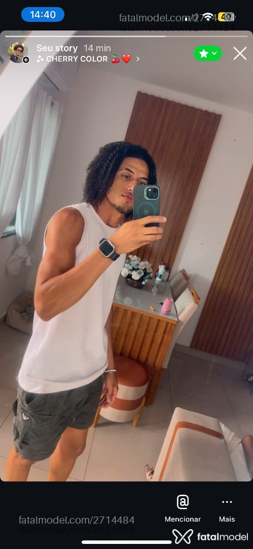 Acompanhante homem com cabelo castanho de olhos castanhos em Rio de Janeiro - Pedrinho