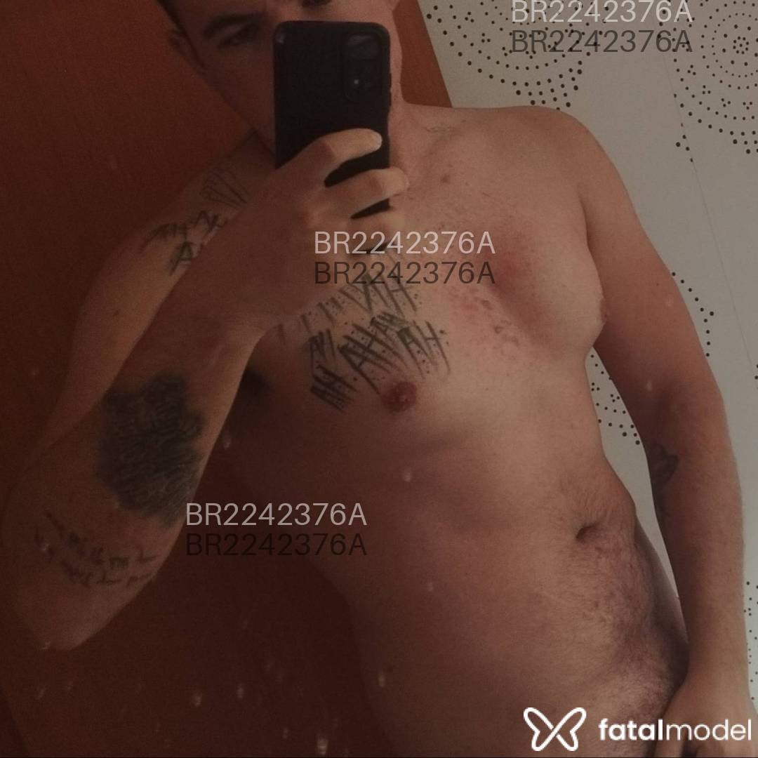 Acompanhante homem morena (o) de olhos castanhos em Gravataí - Luann