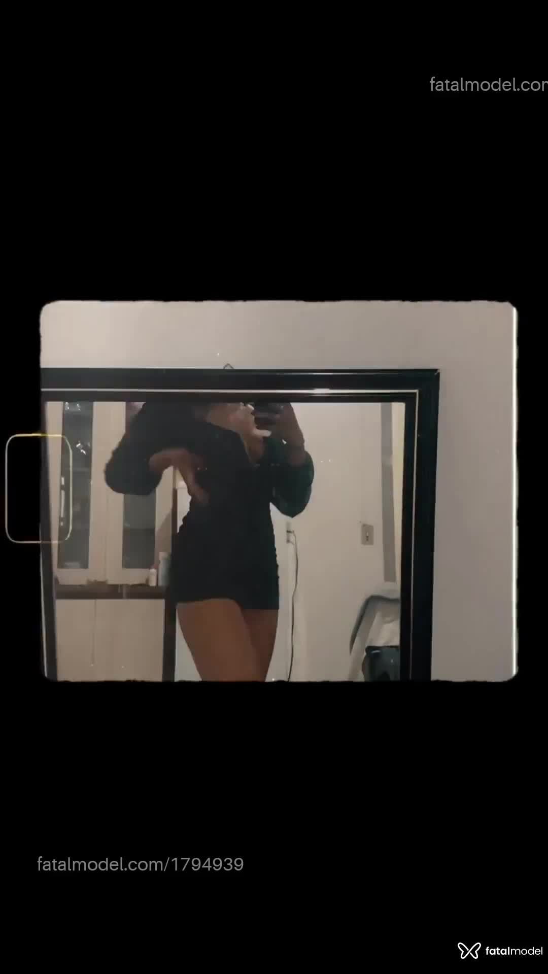Acompanhante mulher com cabelo castanho de olhos pretos em São Leopoldo Acompanhante mulher com cabelo castanho de olhos pretos em São Leopoldo - Deliciou Black