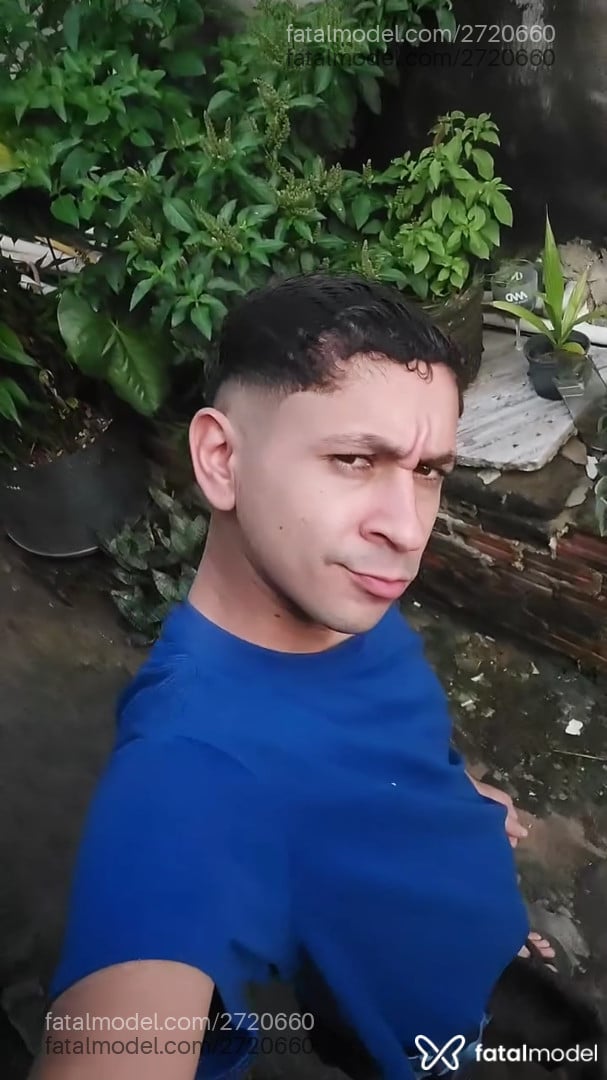 Acompanhante homem com cabelo castanho de olhos castanhos em Virtual Acompanhante homem com cabelo castanho de olhos castanhos em Virtual - Teu