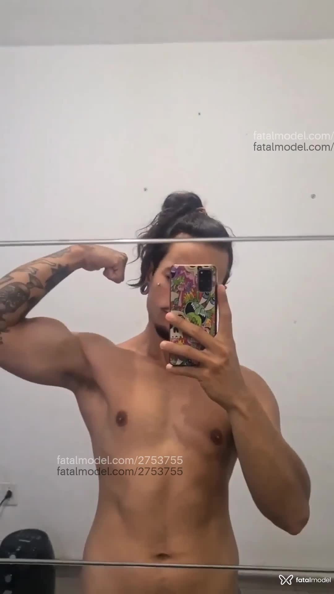 Acompanhante homem com cabelo castanho de olhos castanhos em São Paulo Acompanhante homem com cabelo castanho de olhos castanhos em São Paulo - Feanjos