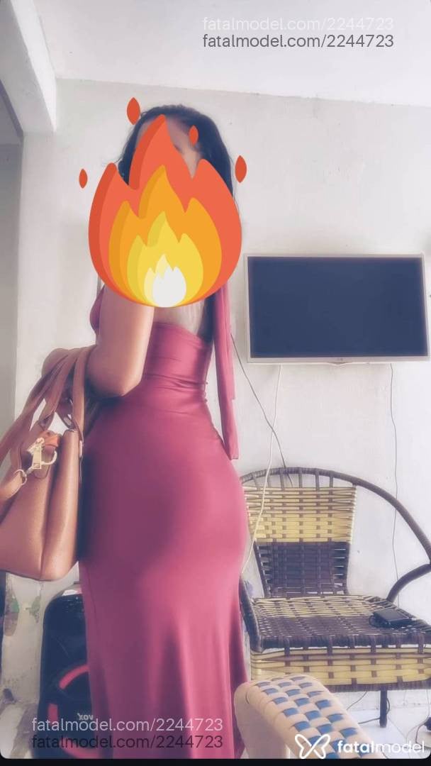 Acompanhante mulher morena (o) de olhos pretos - Sophia Torres