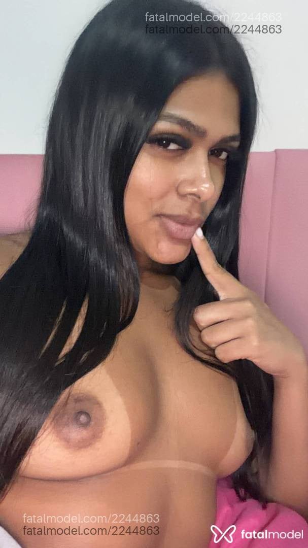 Acompanhante mulher morena (o) de olhos pretos - Fernanda Siqueira