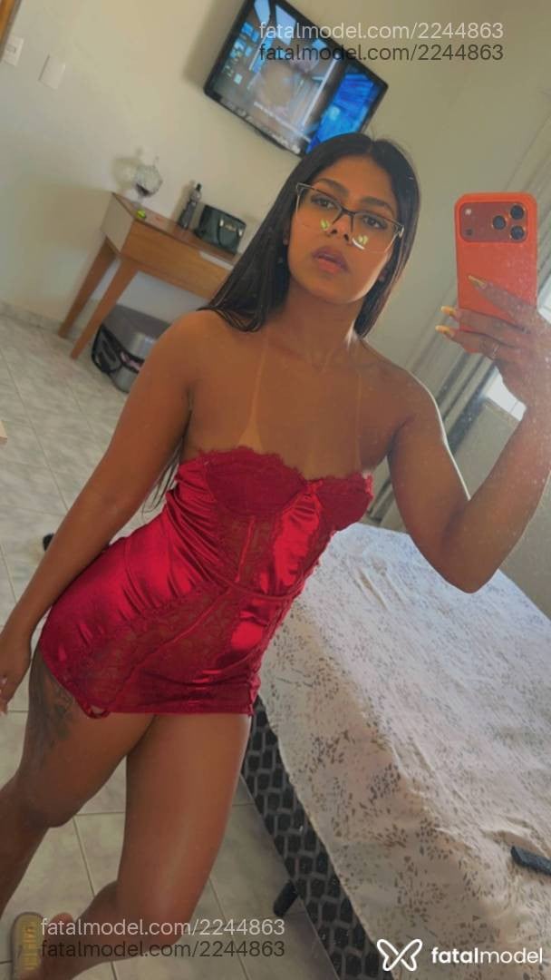 Acompanhante mulher morena (o) de olhos pretos - Fernanda Siqueira