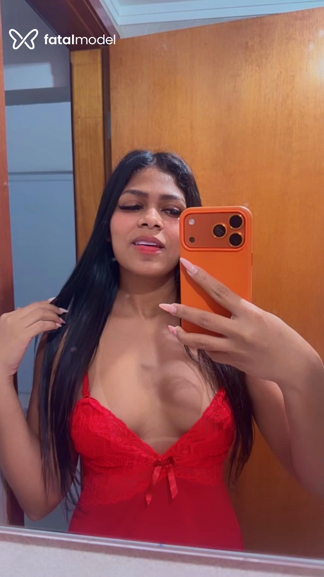 Acompanhante mulher morena (o) de olhos pretos - Fernanda Siqueira Acompanhante mulher morena (o) de olhos pretos - Fernanda Siqueira