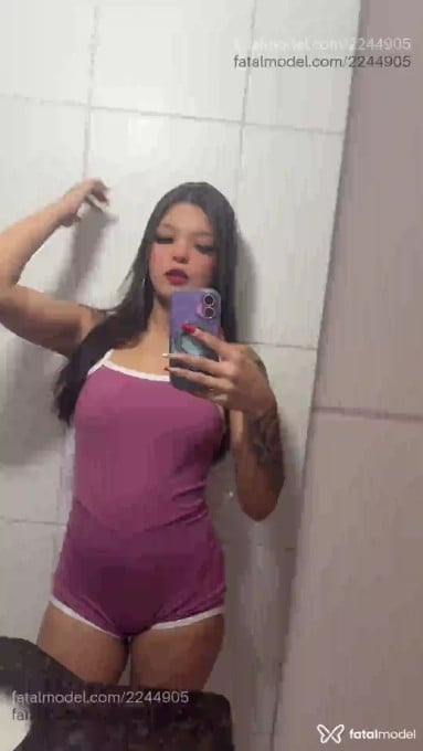 Acompanhante mulher com cabelo castanho de olhos castanhos em Governador Valadares - Yasmim
