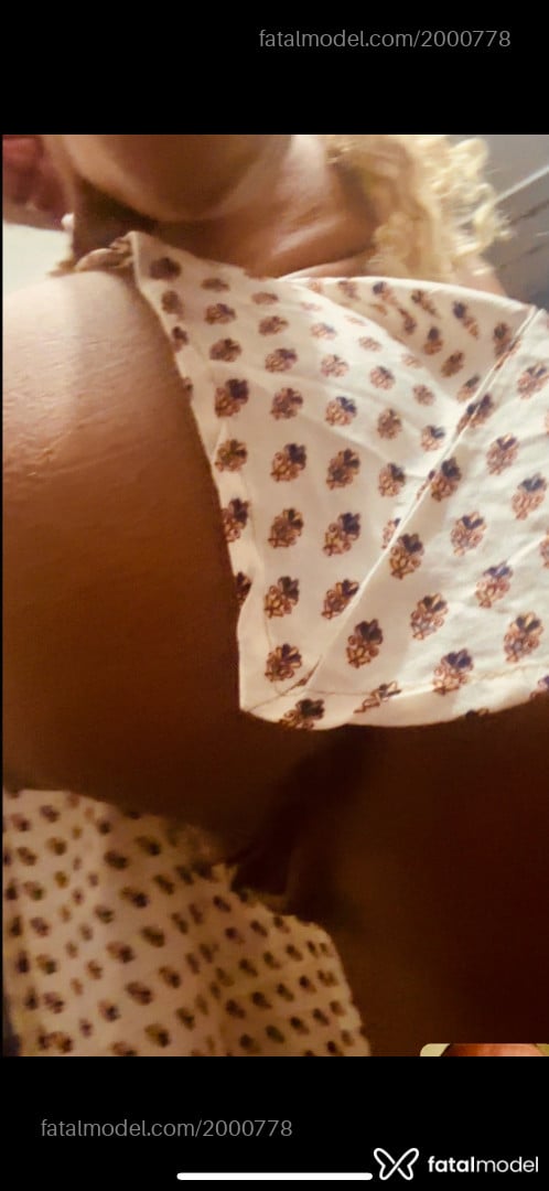 Acompanhante mulher morena (o) de olhos pretos em Virtual - Rebeca