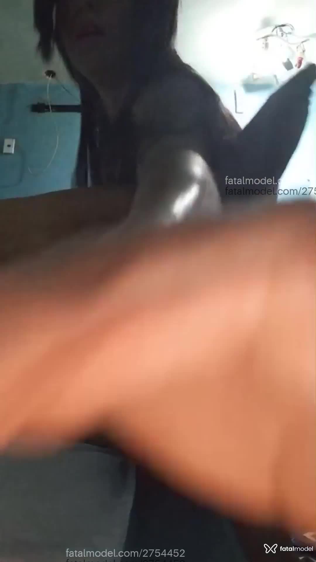 Acompanhante não-binário com cabelo castanho de olhos castanhos em Macapá - Vanessa Cristina