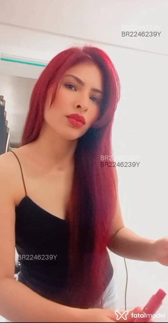 Acompanhante mulher ruiva (o) de olhos castanhos em Balneário Camboriú - ANUNCIANTE