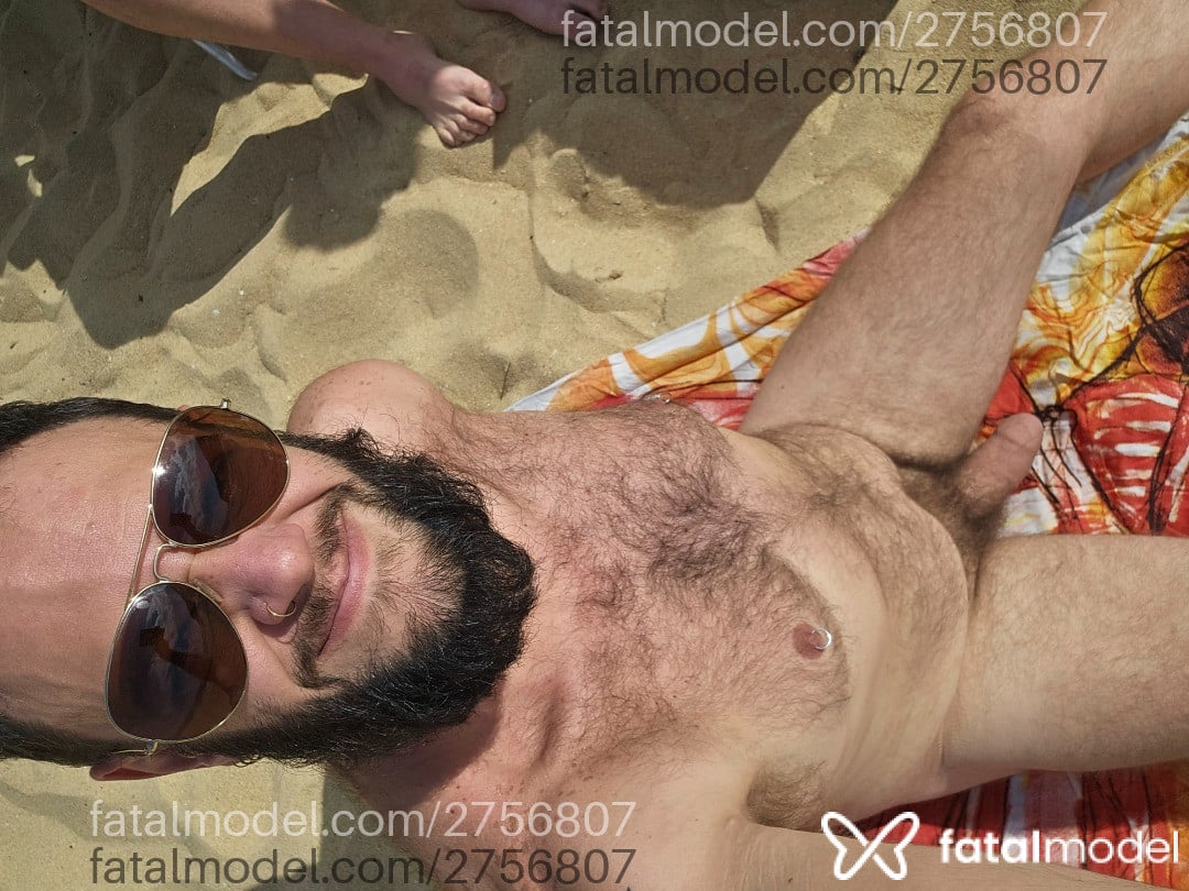 Acompanhante homem com cabelo castanho de olhos castanhos - Paulo Serral Acompanhante homem com cabelo castanho de olhos castanhos - Paulo Serral