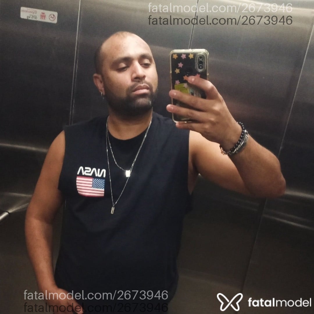 Acompanhante não-binário sem cabelo de olhos castanhos em Rio de Janeiro - Washington