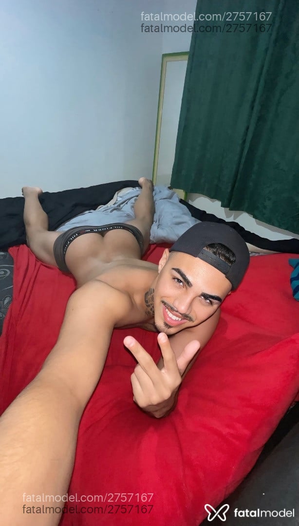 Acompanhante homem com cabelo castanho de olhos mel em Porto Alegre - Danilo