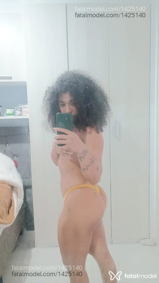 Acompanhante mulher trans com cabelo castanho de olhos castanhos em Osasco - Sophya