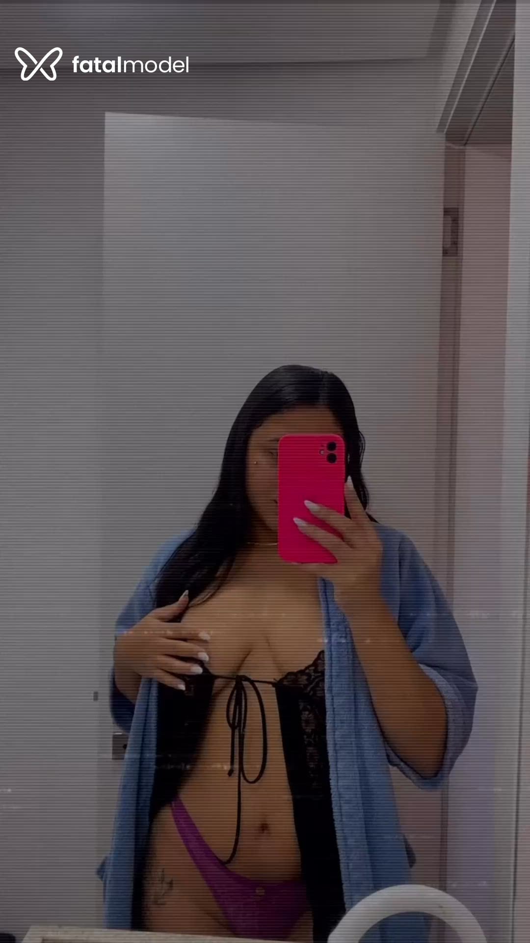 Acompanhante mulher com cabelo castanho de olhos castanhos em Torres Acompanhante mulher com cabelo castanho de olhos castanhos em Torres - Myyym