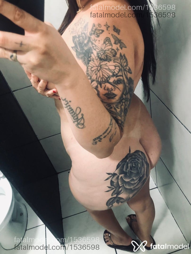 Acompanhante mulher morena (o) de olhos mel em Açu - Branca