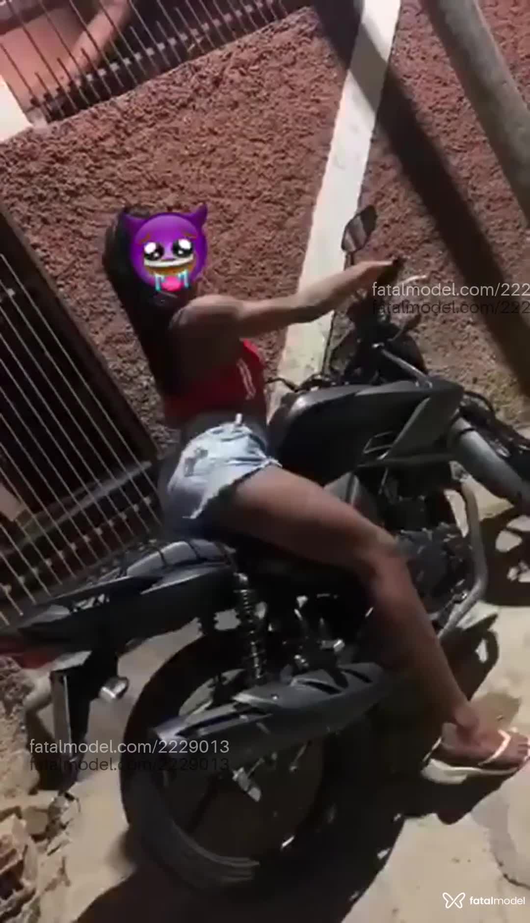 Acompanhante mulher trans morena (o) de olhos pretos em Rio de Janeiro - Victoria