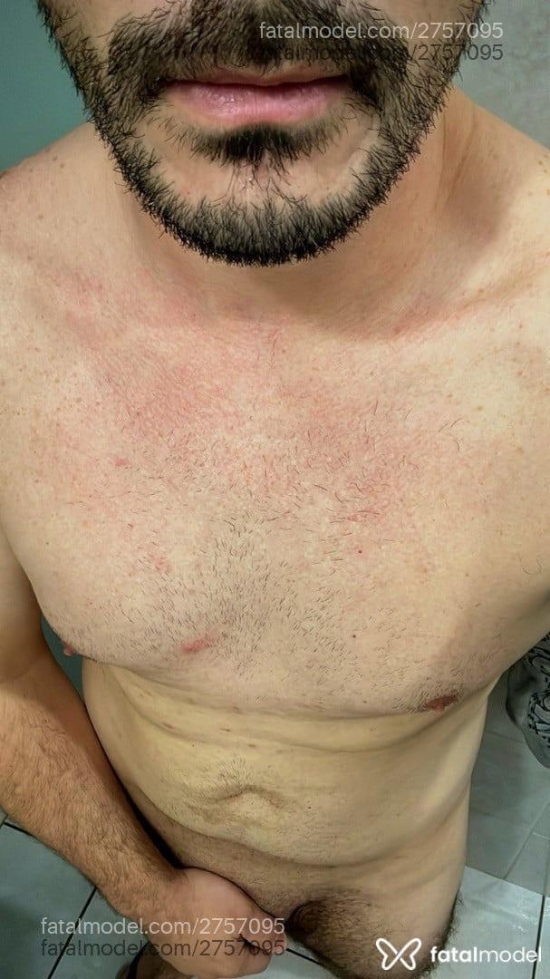 Acompanhante homem com cabelo castanho de olhos castanhos em Cascavel - Denny