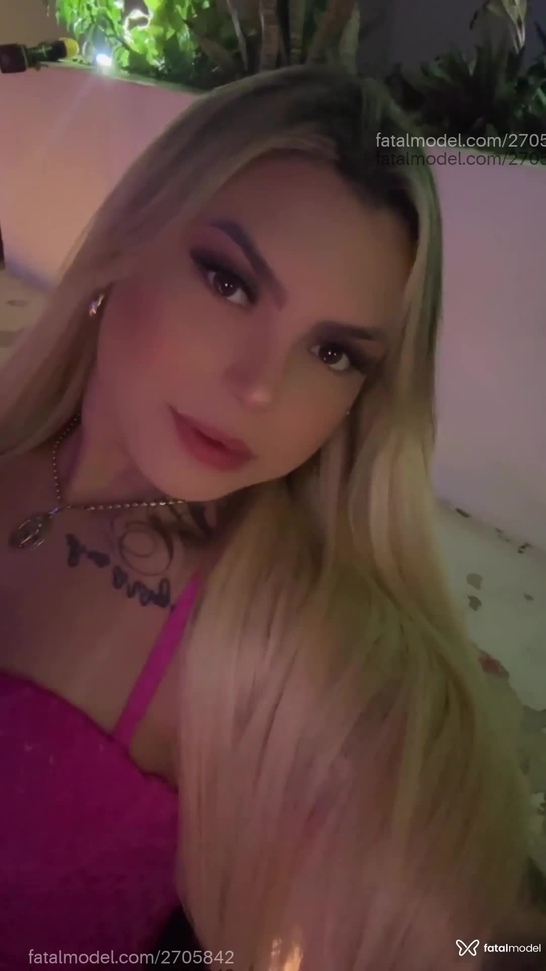 Acompanhante mulher loira (o) de olhos mel em Gurupi - Luna Araujo