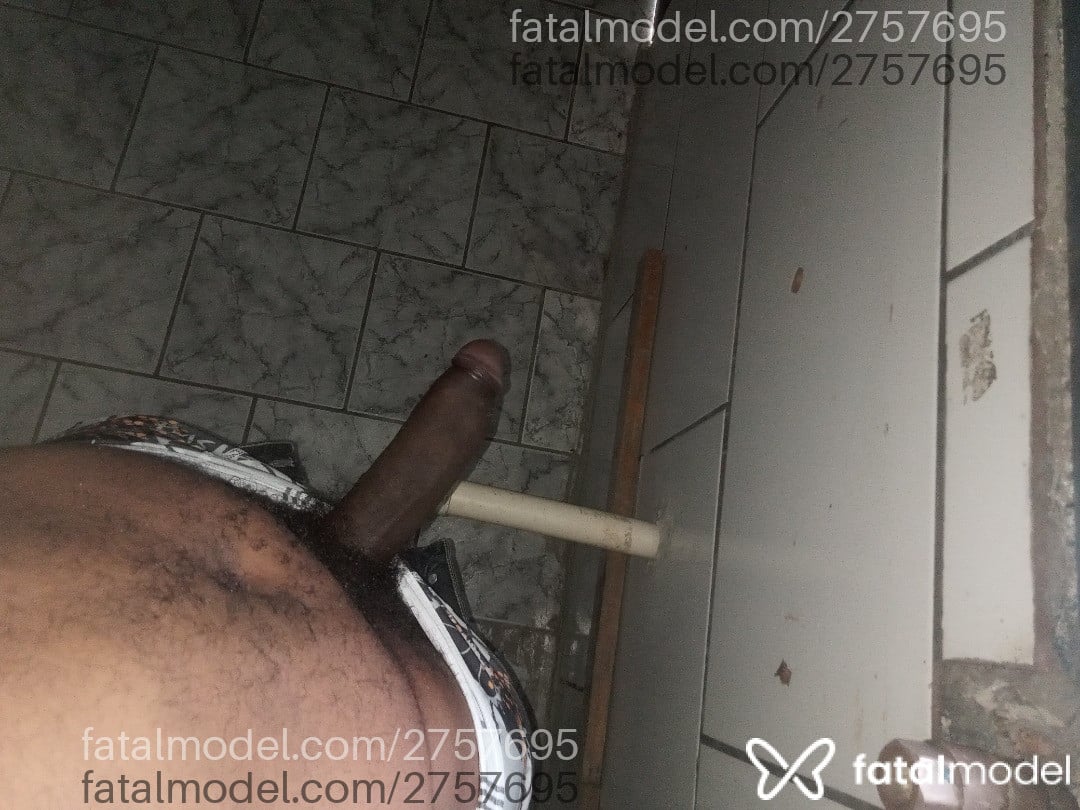 Acompanhante homem morena (o) de olhos castanhos em Criciúma - Gustavo