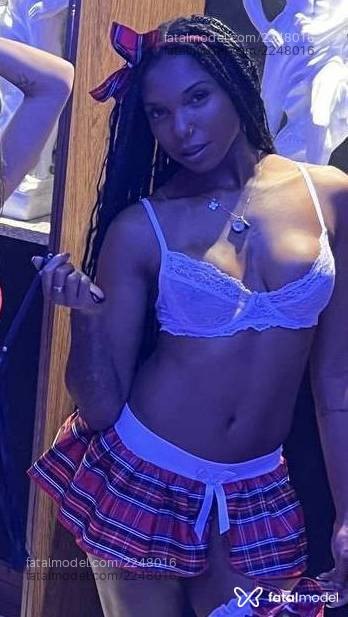 Acompanhante mulher morena (o) de olhos pretos em Rio de Janeiro - Lizza