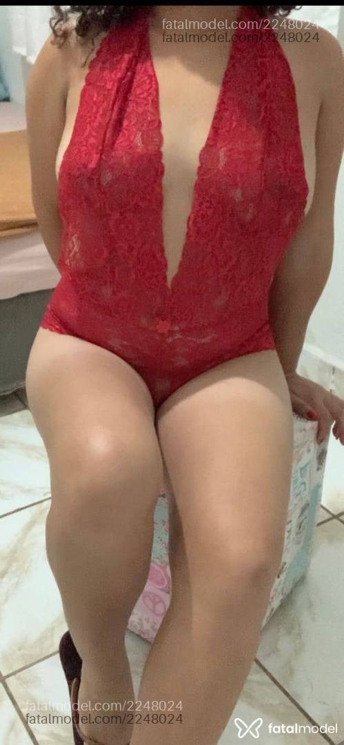 Acompanhante mulher com cabelo castanho de olhos pretos em Bragança Paulista - Manuela