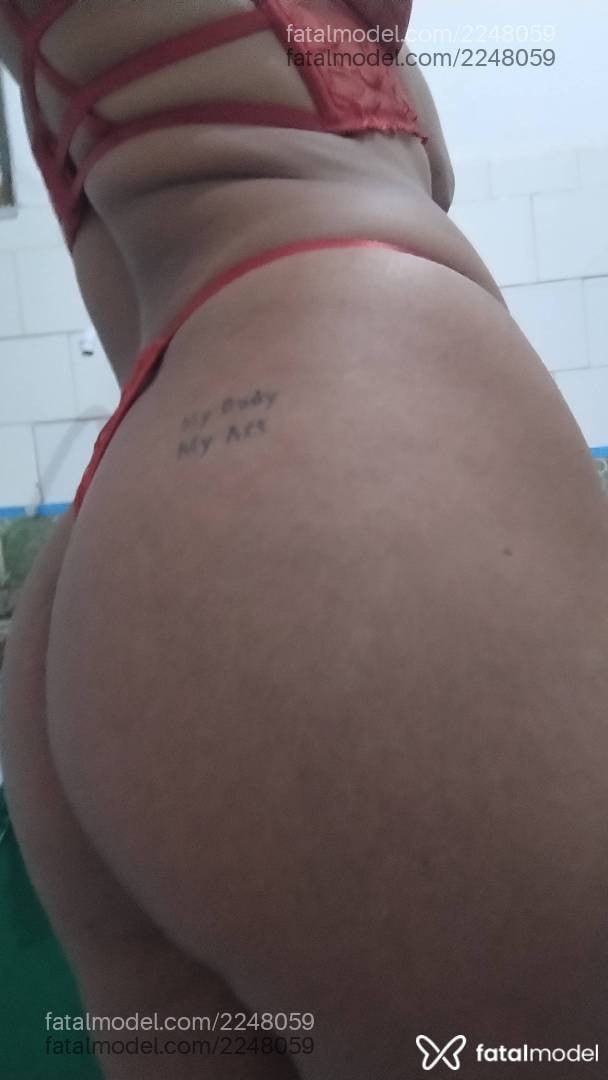 Acompanhante mulher morena (o) de olhos castanhos - Alice Braga