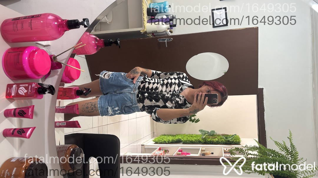 Acompanhante mulher trans ruiva (o) de olhos castanhos em Matupá - Andressa