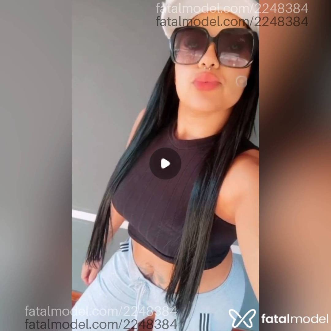 Acompanhante mulher com cabelo castanho de olhos castanhos em Foz do Iguaçu - Larissa Emanuelle